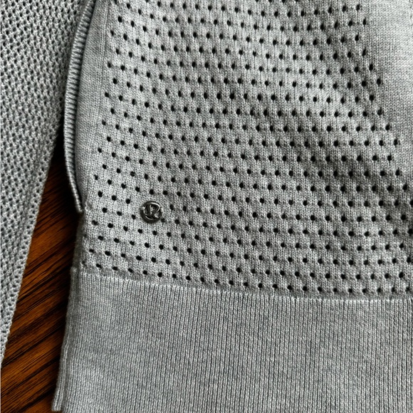 Lululemon Womens Still Movement Wrap Knit Hoodie Sweater Split Back Grey Nimbus - Picture 9 of 11